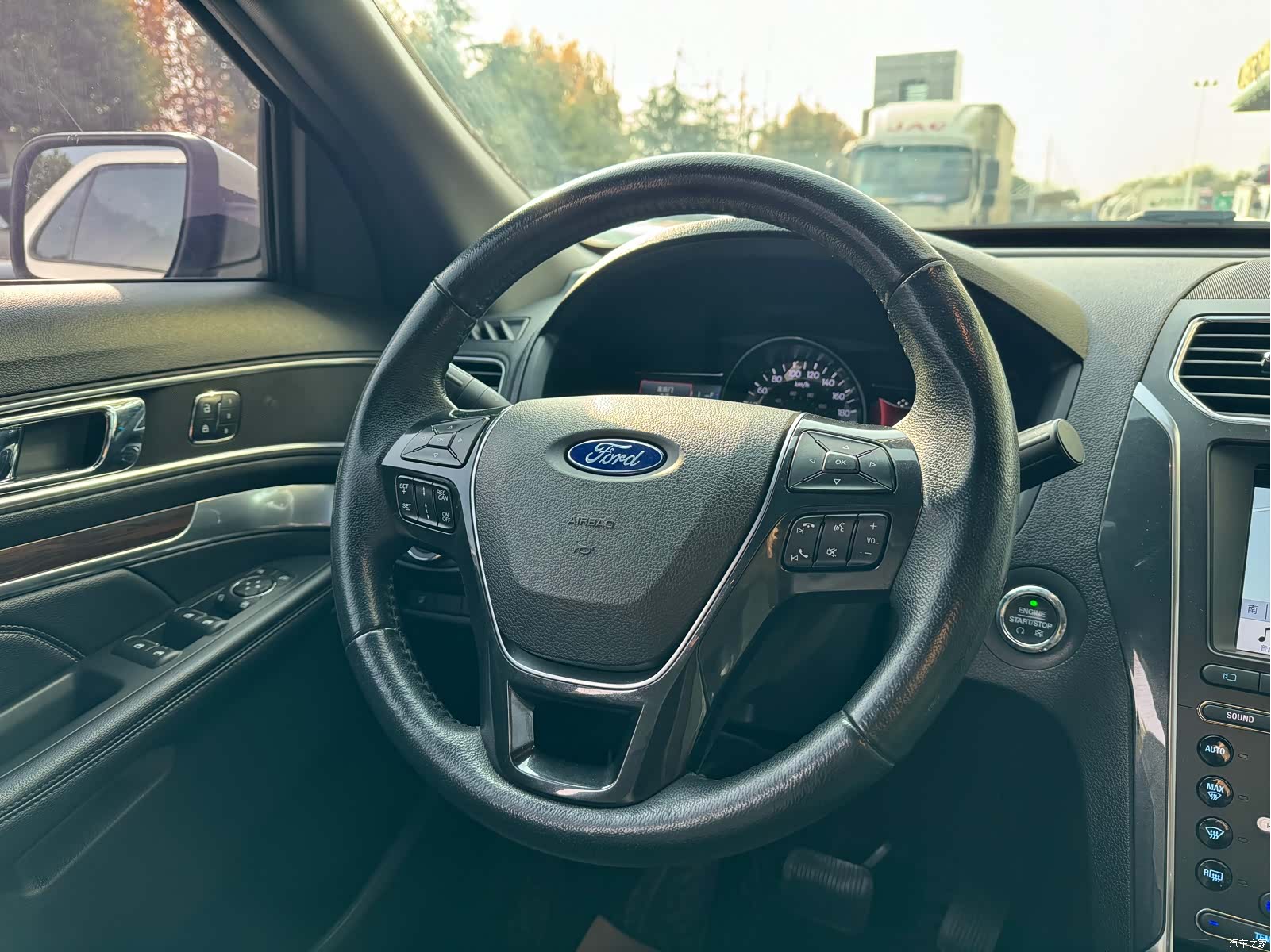 Ford Explorer, 2019 12
