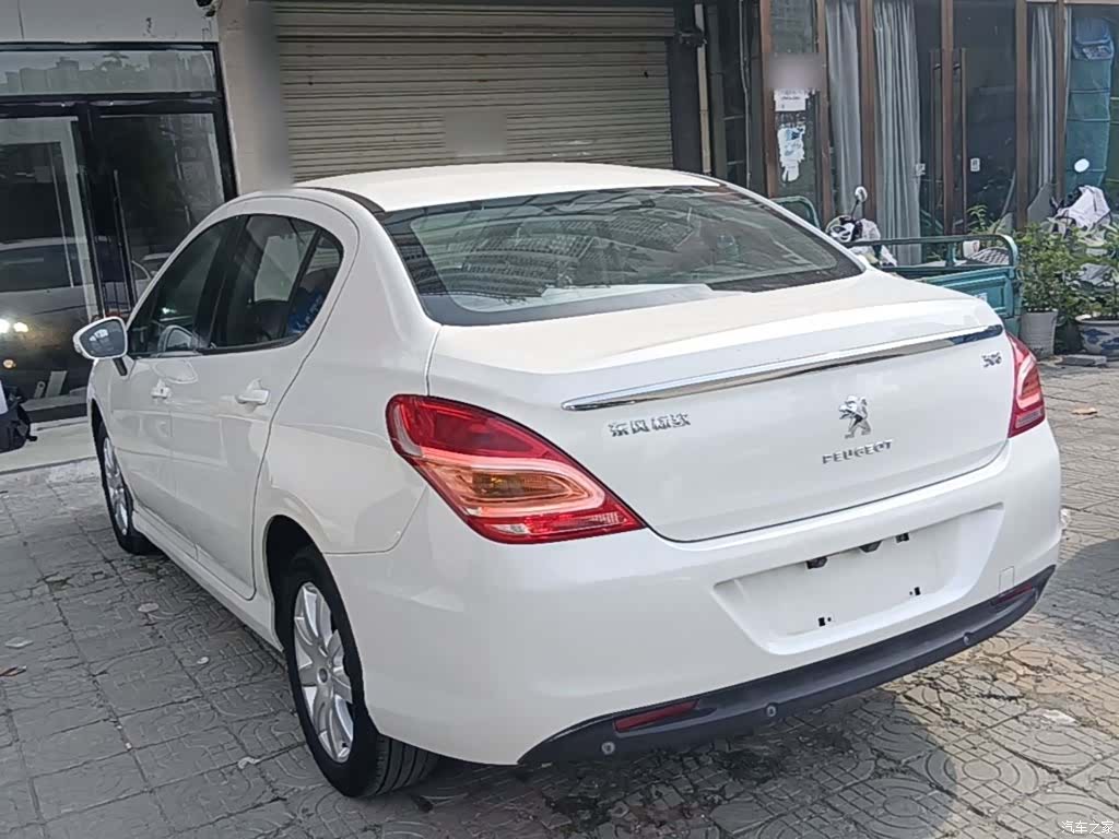 Peugeot 308, 2016 все фото