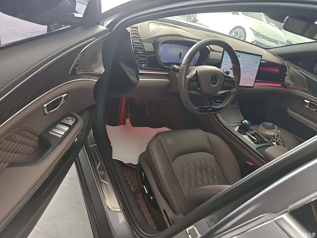 BYD Han, 2023 12