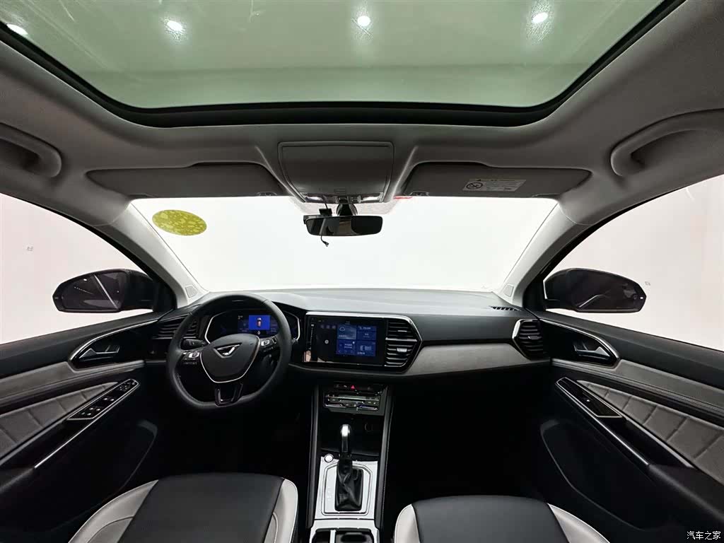 Volkswagen VS7, 2023 17