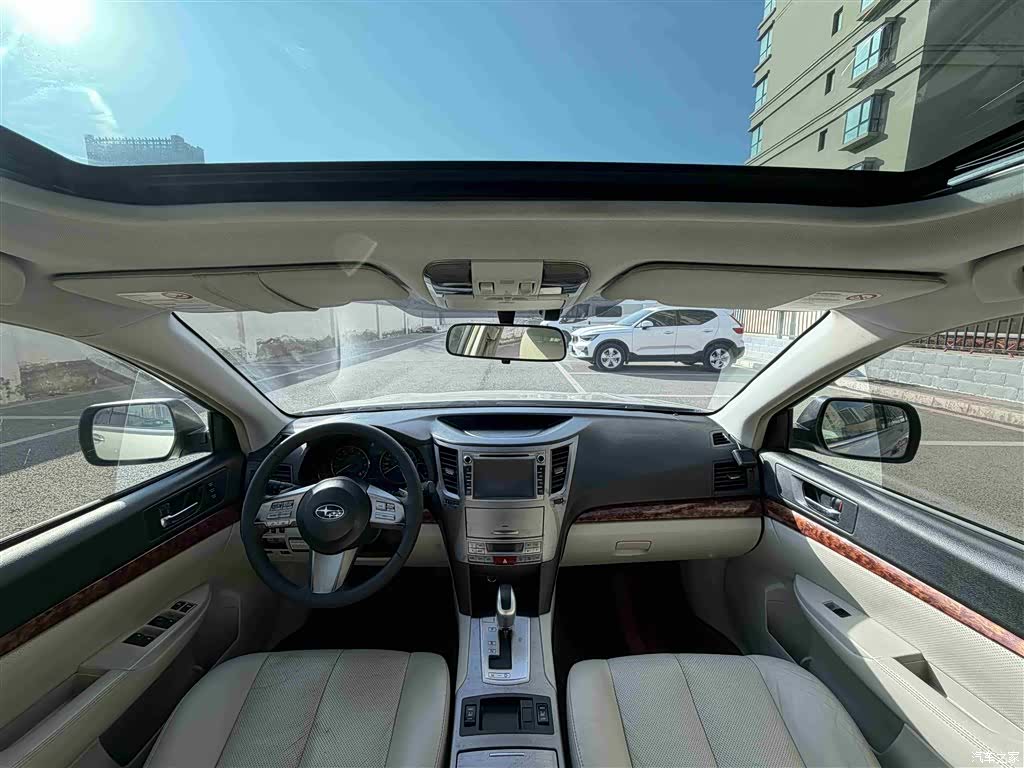 Subaru Outback, 2011 7