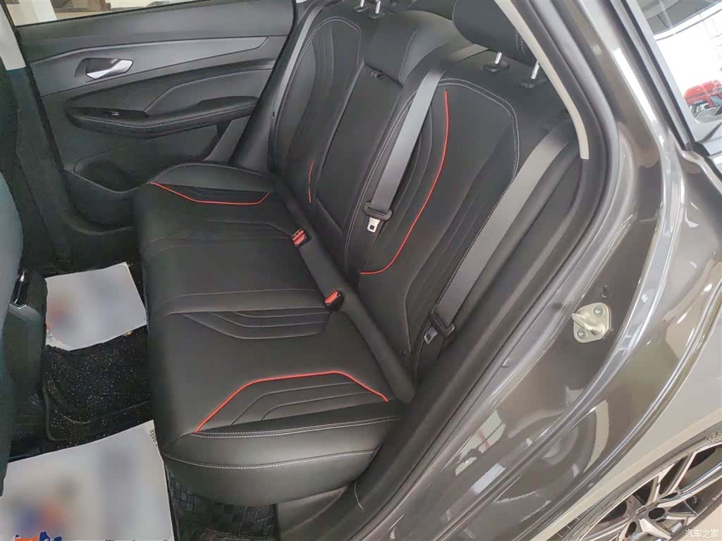 Geely Binray, 2025 17