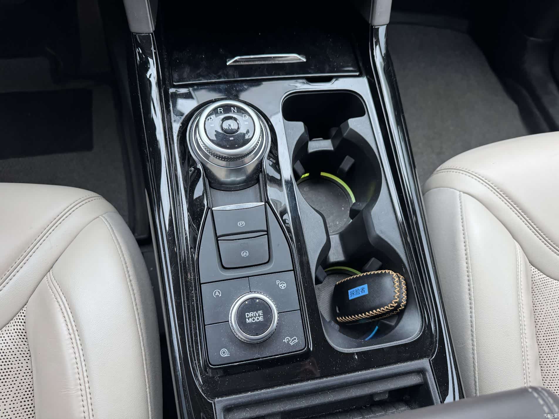 Ford Explorer, 2020 11
