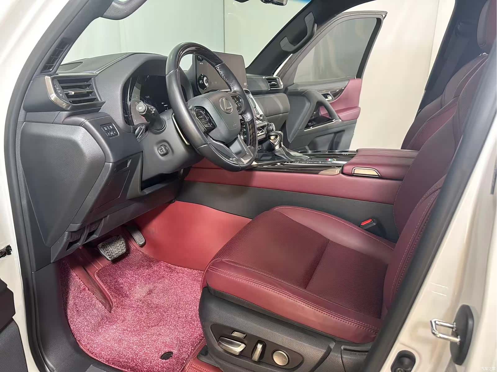 Lexus LX, 2024 8