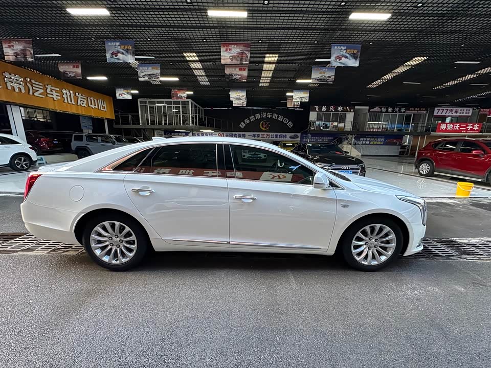 Cadillac XTS Cadillac XTS