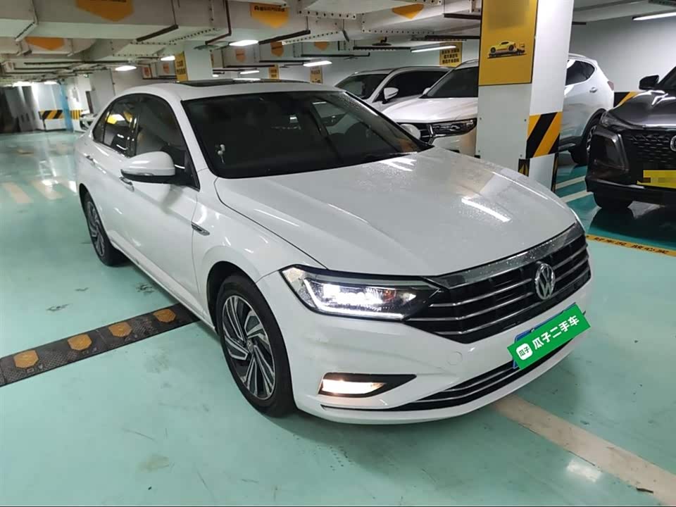 Volkswagen Sagitar