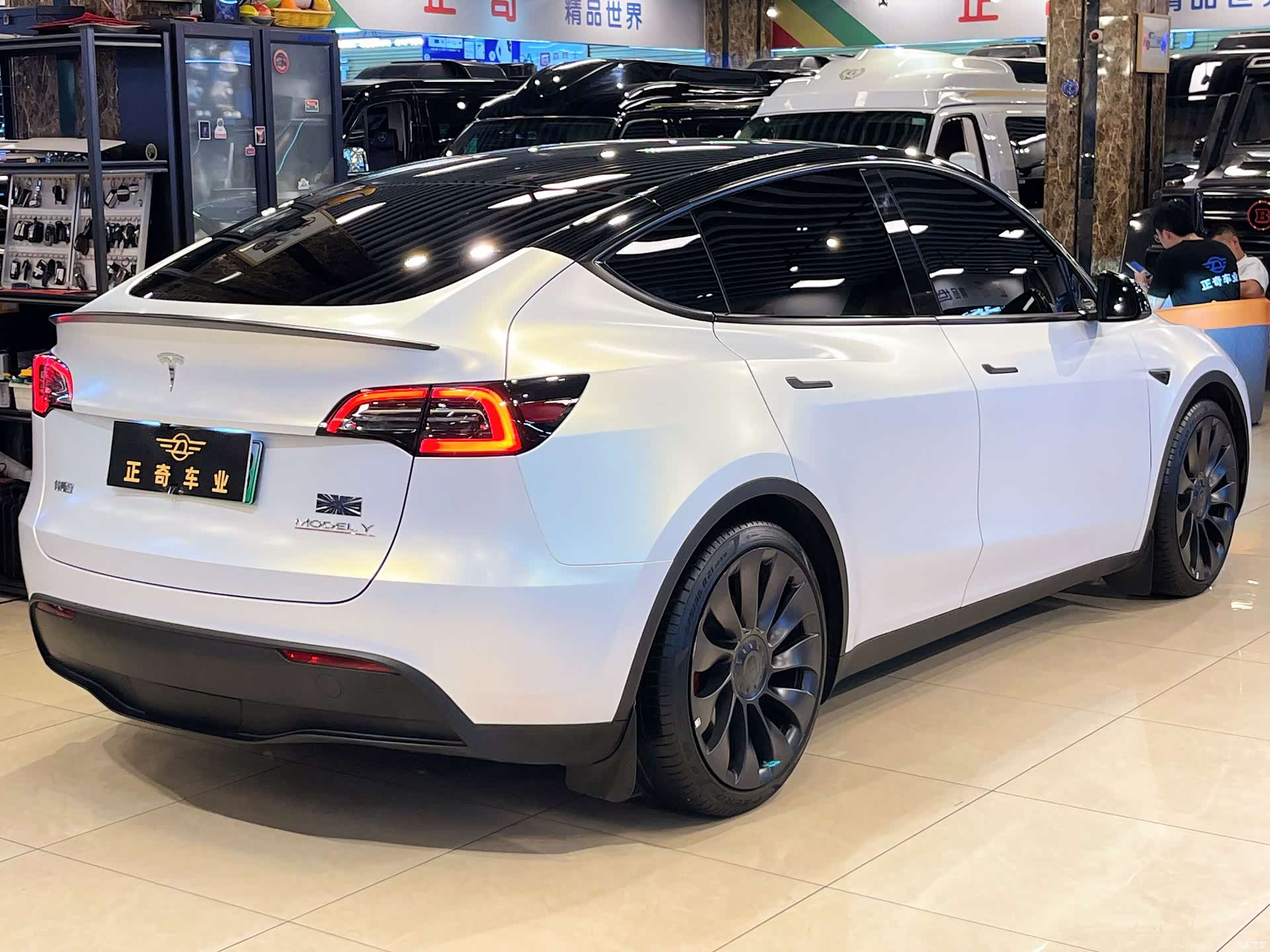 Tesla Model Y, 2023 6