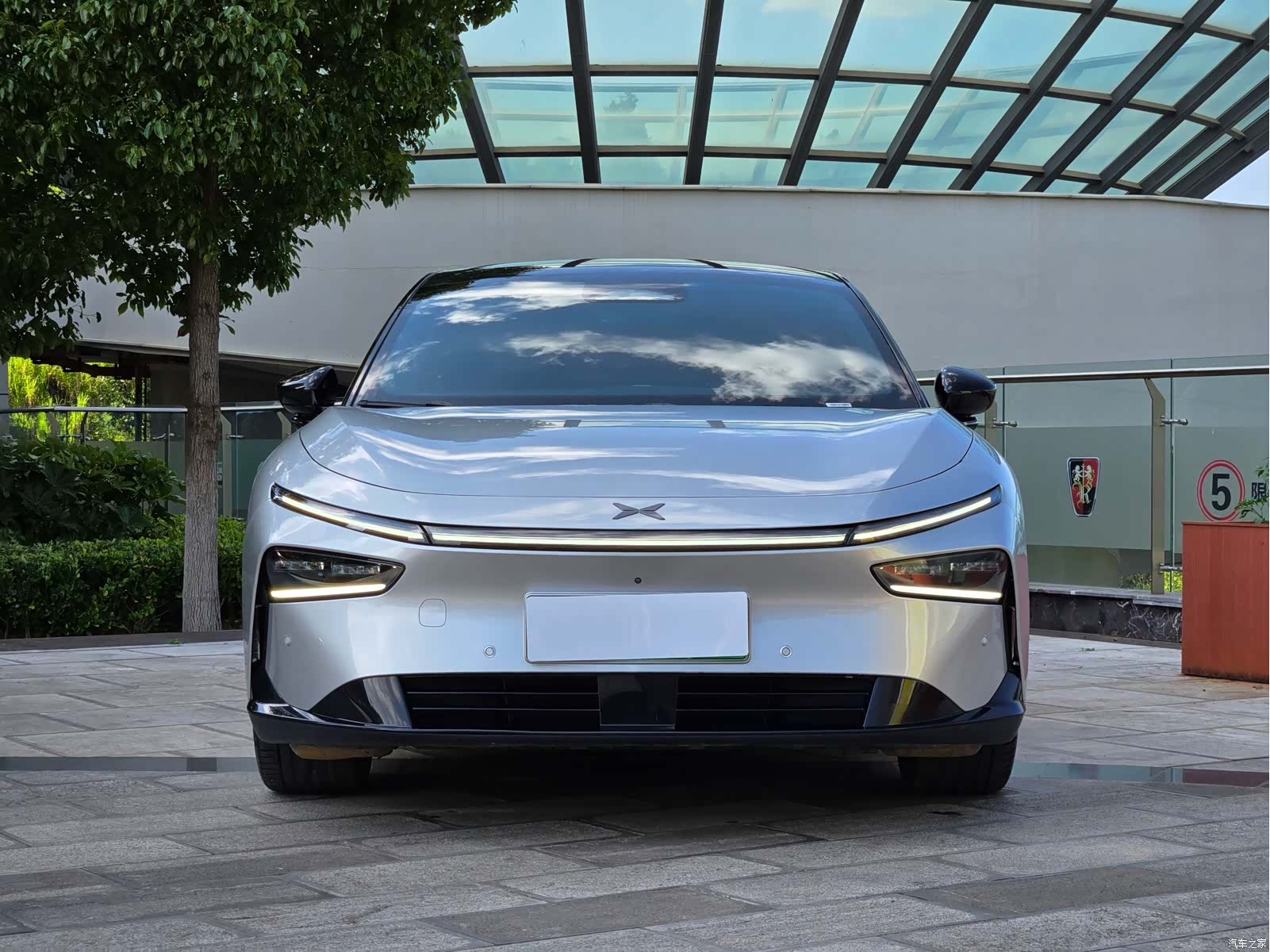 Xpeng P7, 2025 8