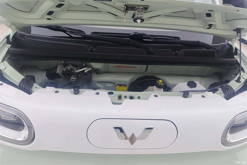 Wuling MINIEV, 2024 10