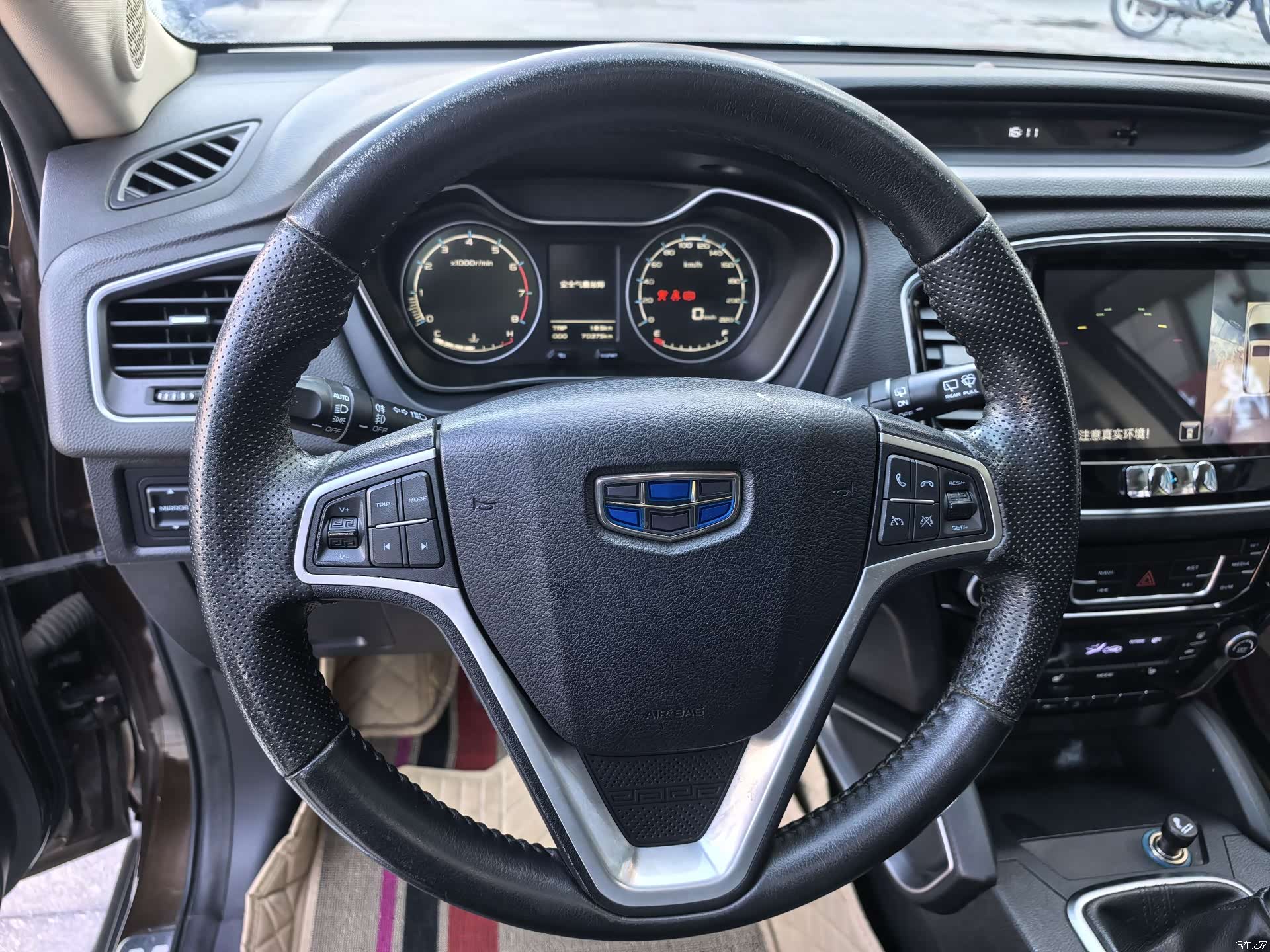 Geely X6, 2016 12