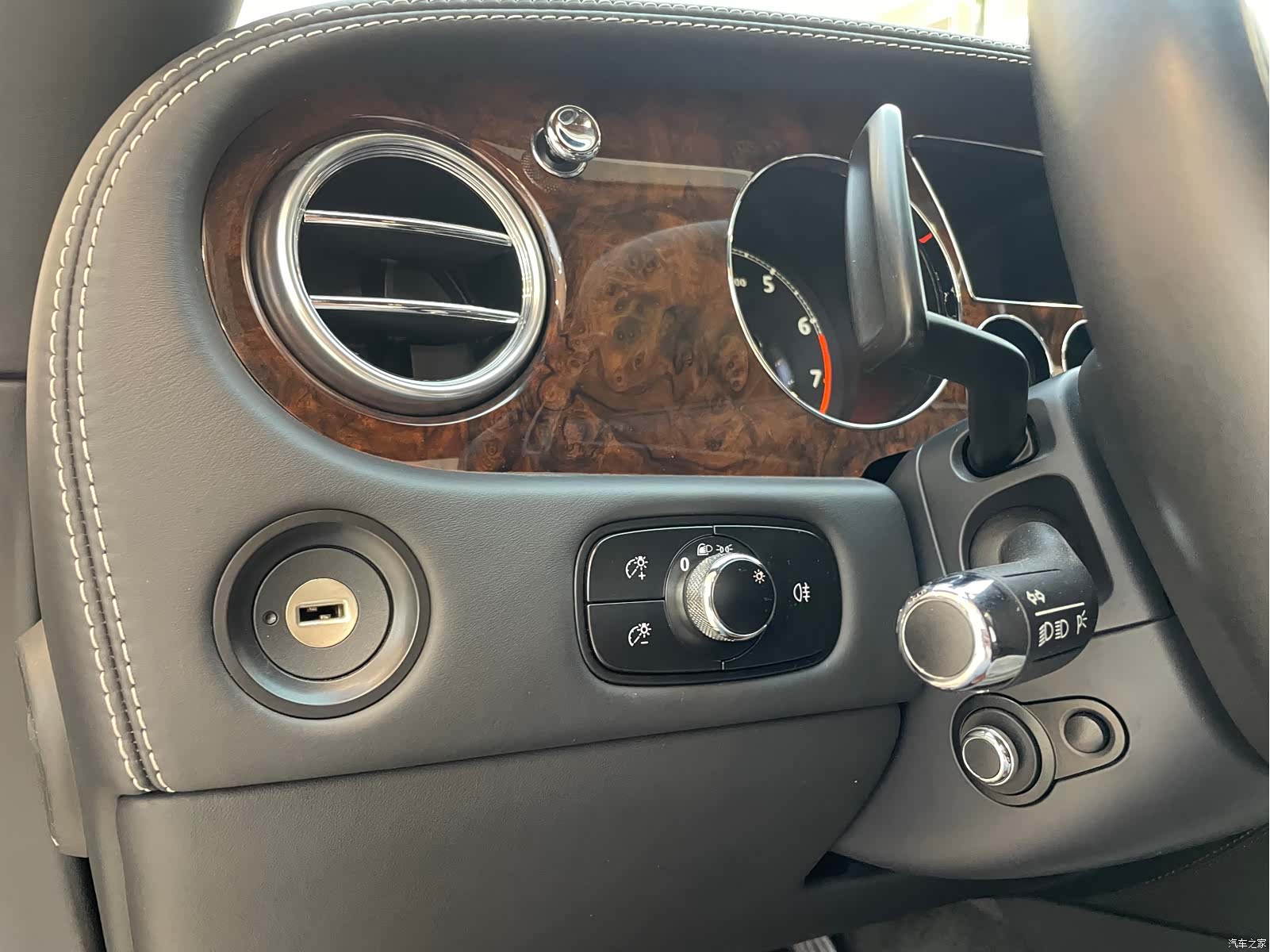 Bentley Flying Spur, 2012 33