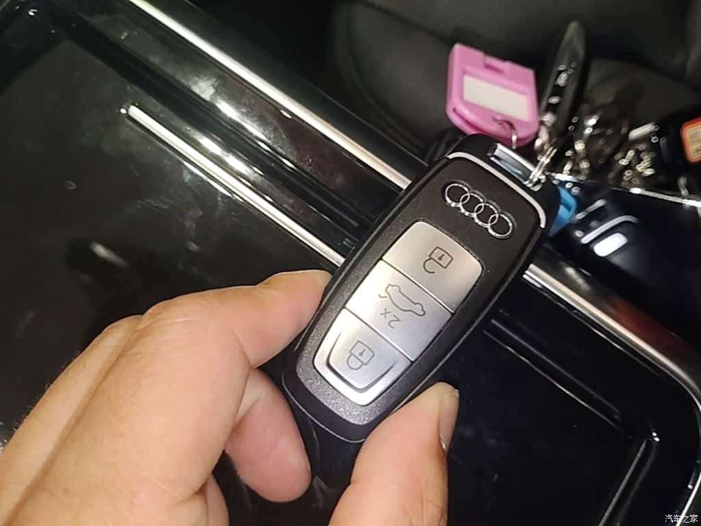 Audi Q7, 2023 9