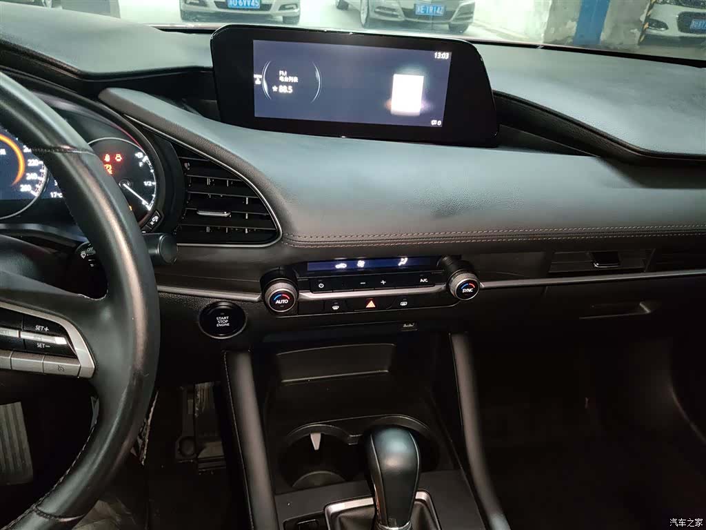 Mazda Mazda3, 2020 13