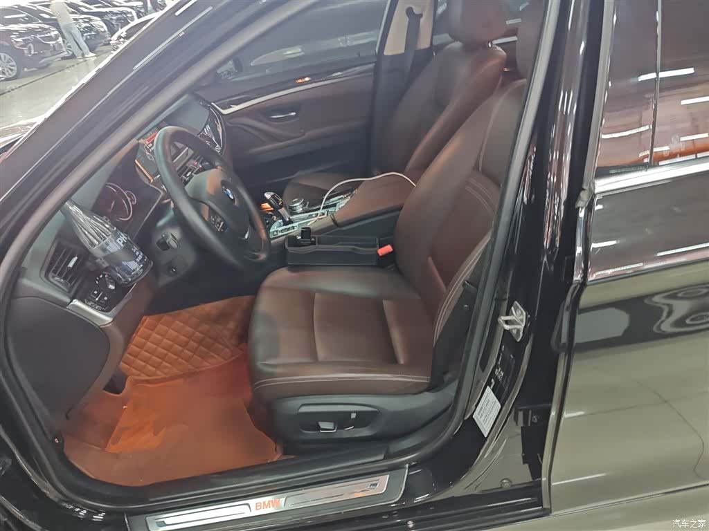 BMW 5 Series, 2017 11