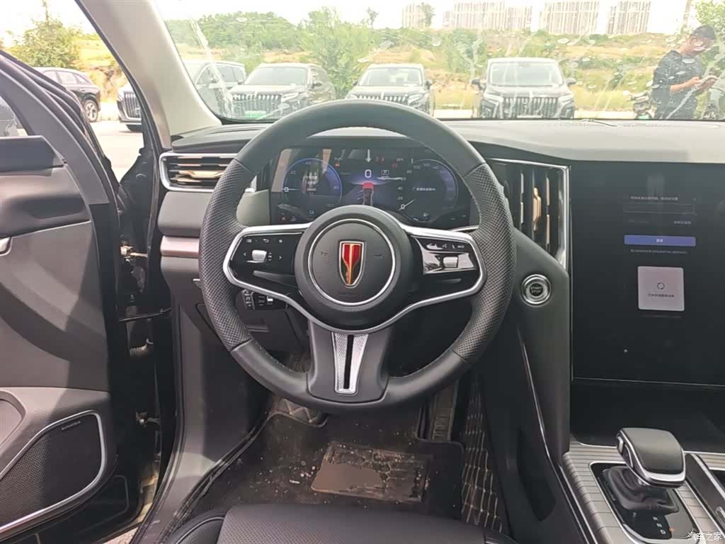 Hongqi HS7, 2024 11