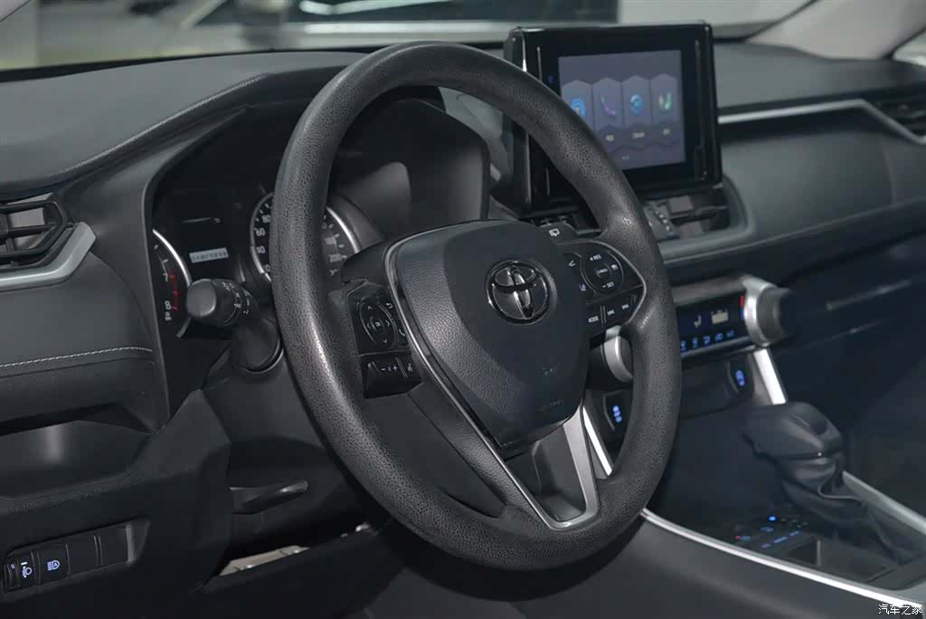 Toyota RAV4, 2022 9