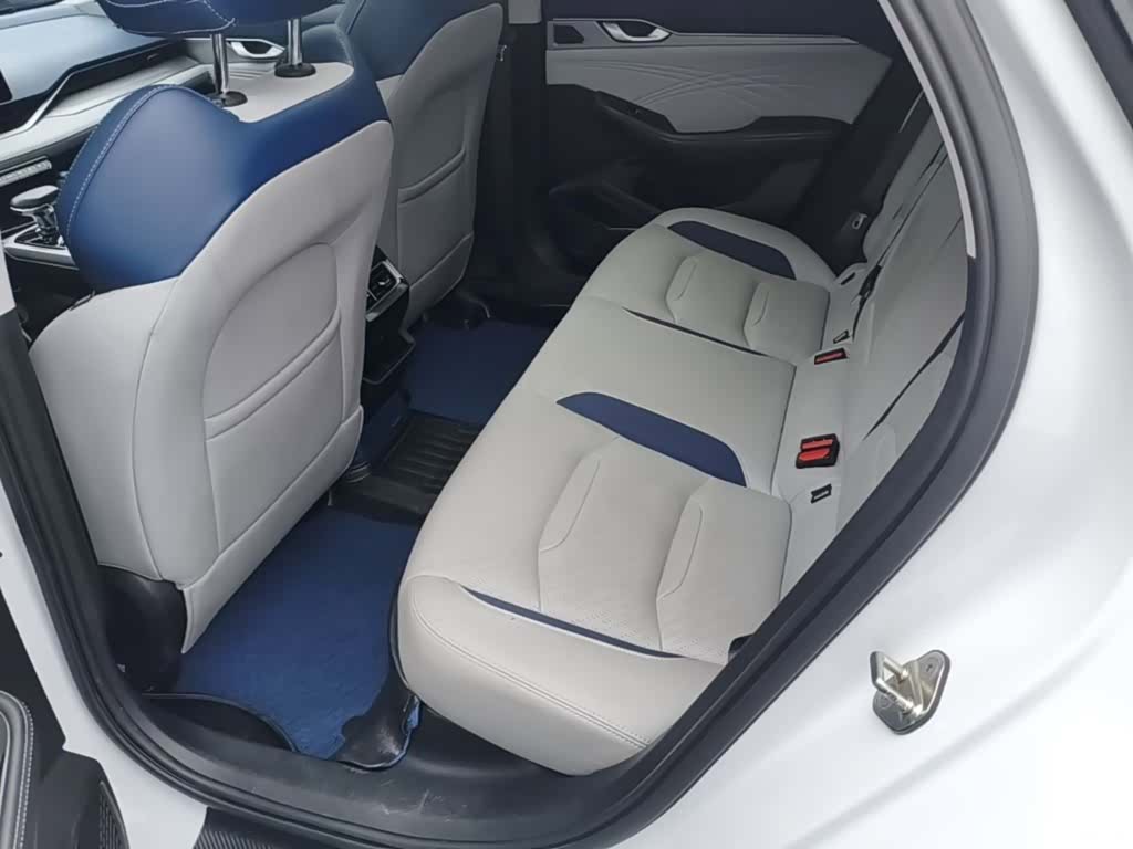 Geely Preface, 2022 17