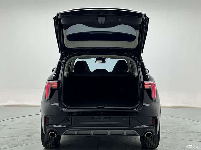 Lynk & Co 01, 2023 9