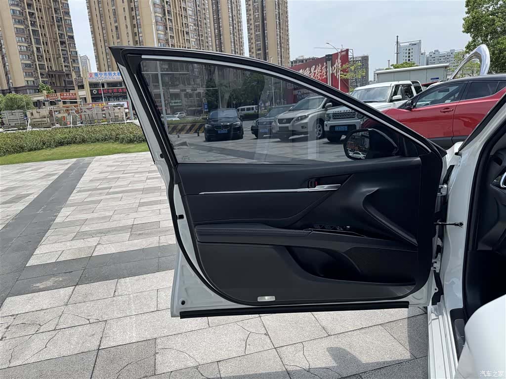 Toyota Camry, 2023 18