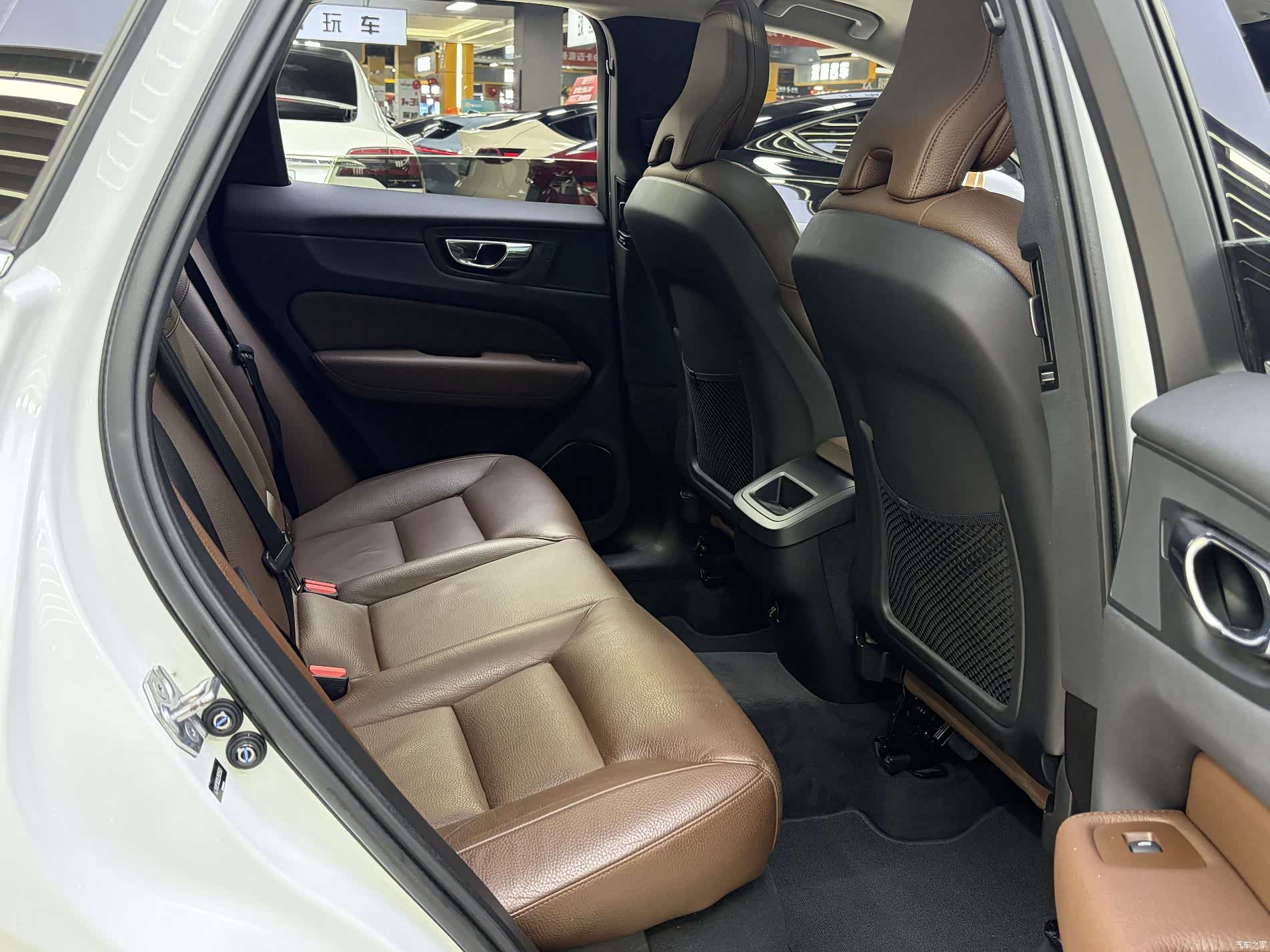 Volvo XC60, 2020 9