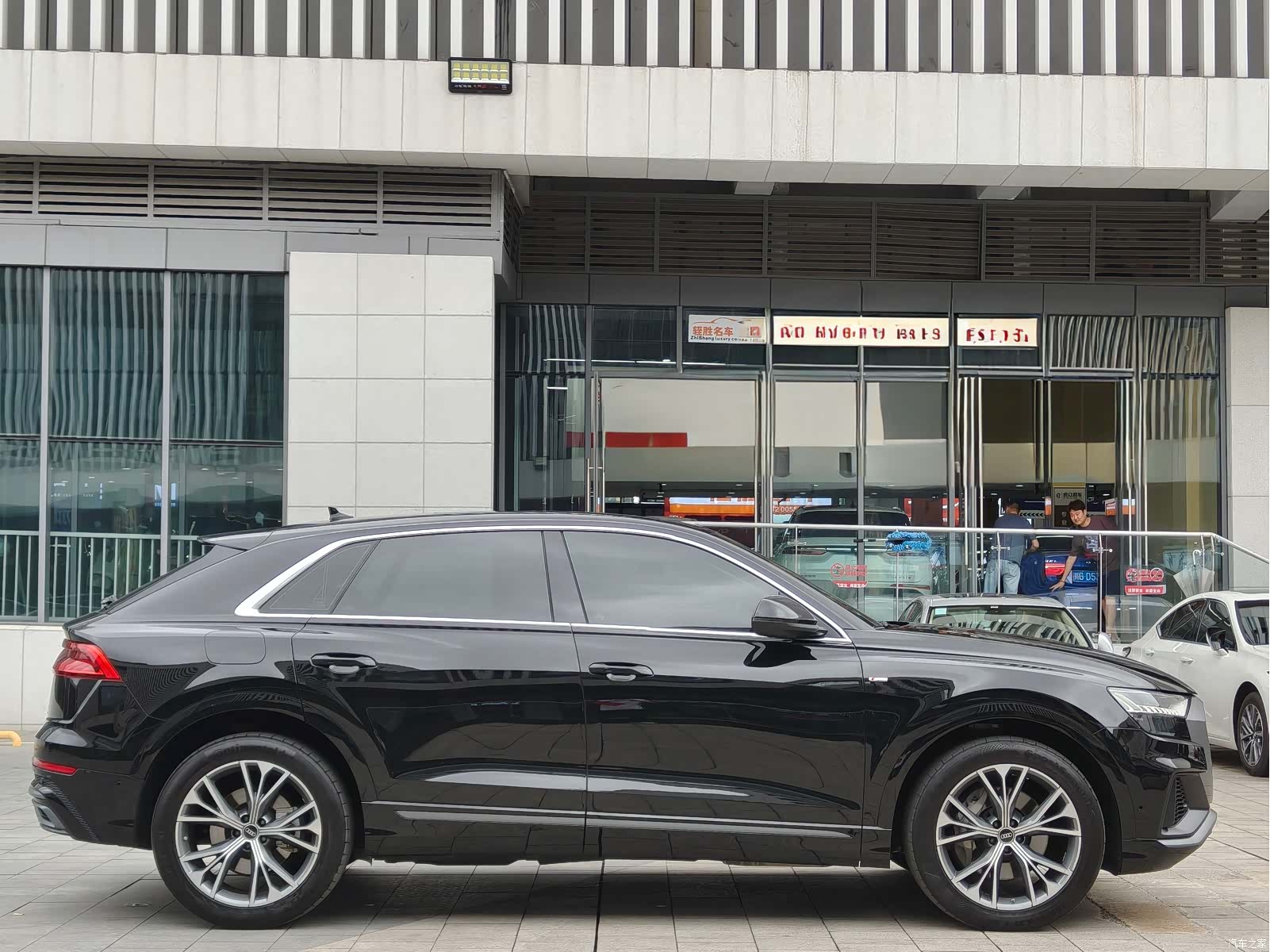 Audi Q8, 2023 20