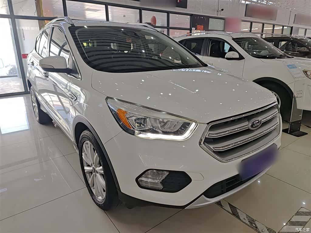 Ford Kuga, 2017 4