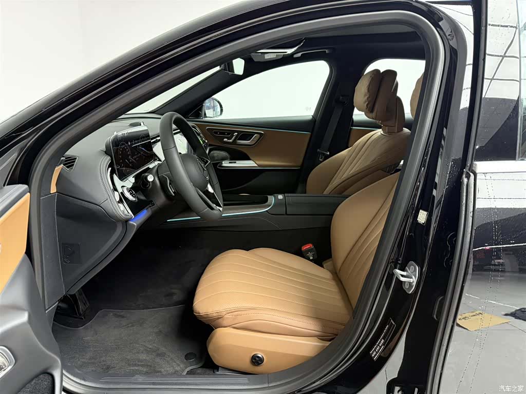 Mercedes-Benz E-Class, 2026 11