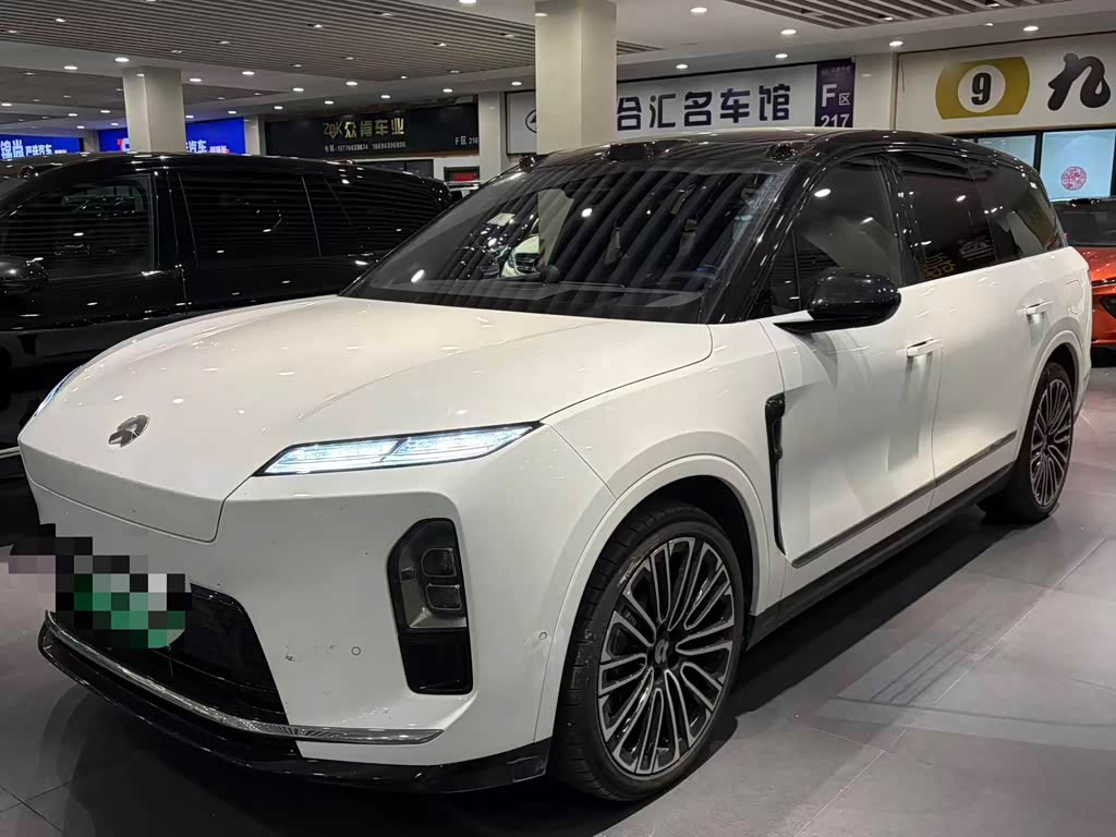 NIO ES8