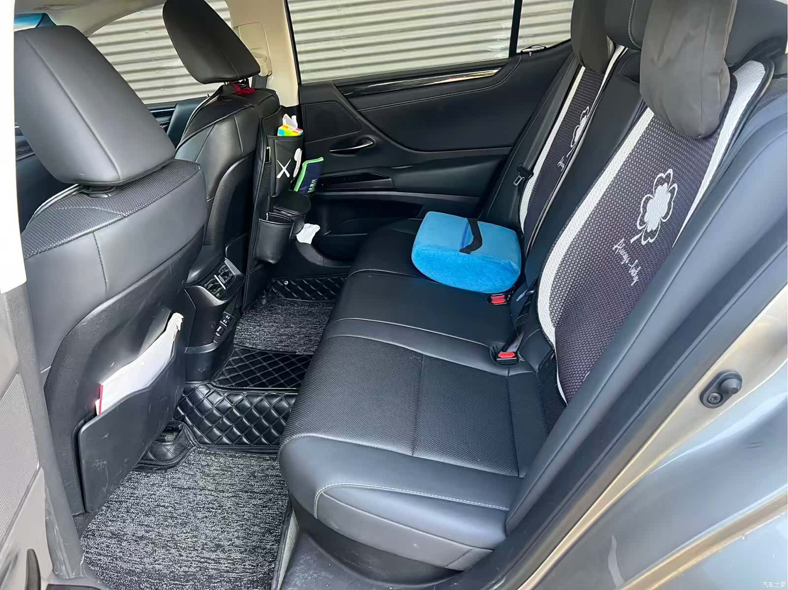 Lexus ES, 2021 все фото