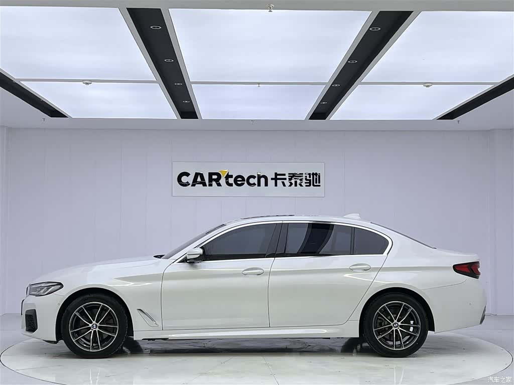 BMW 5 Series, 2022 8