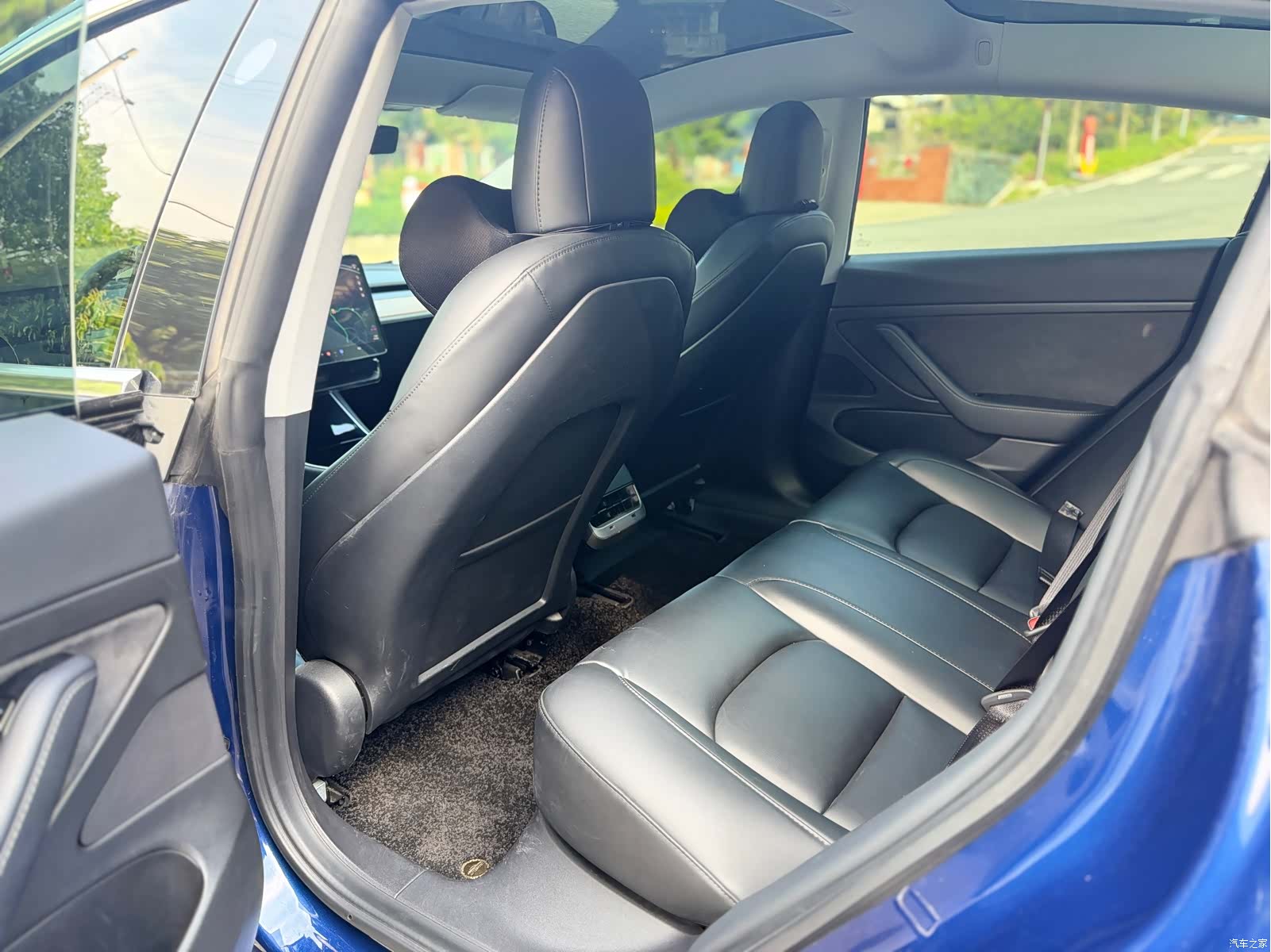 Tesla Model 3, 2020 все фото