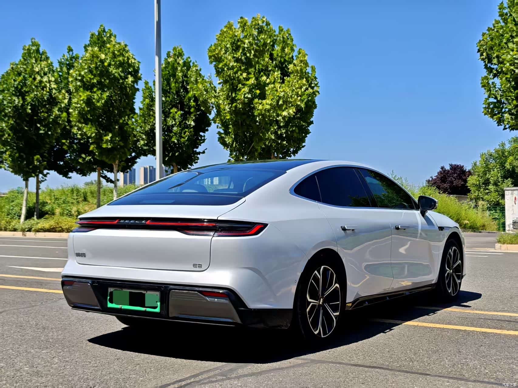 Geely E8, 2026 8