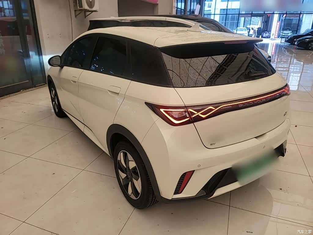 BYD Dolphin, 2024 все фото