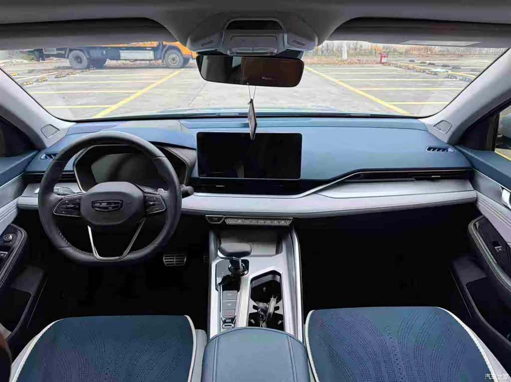 Geely Preface, 2023 все фото