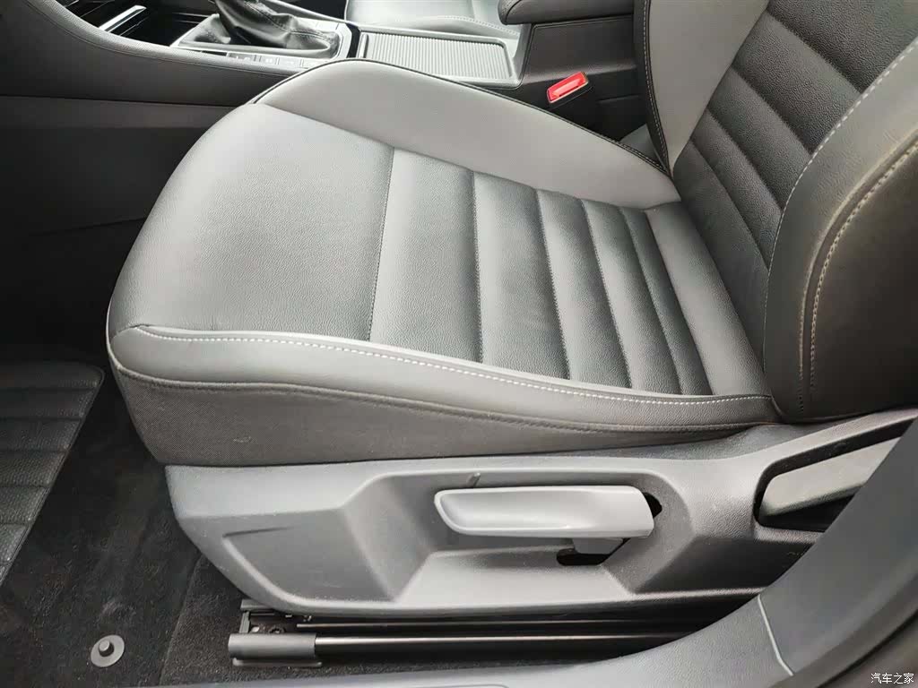 Volkswagen Sagitar, 2021 20