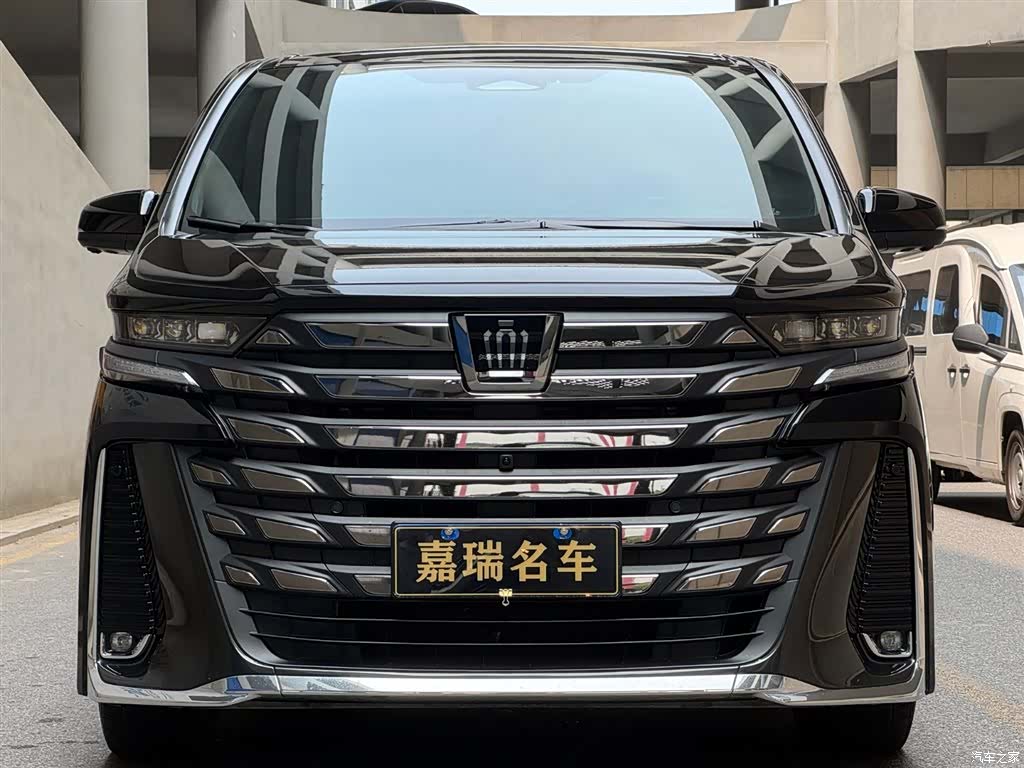 Toyota Vellfire, 2023 2