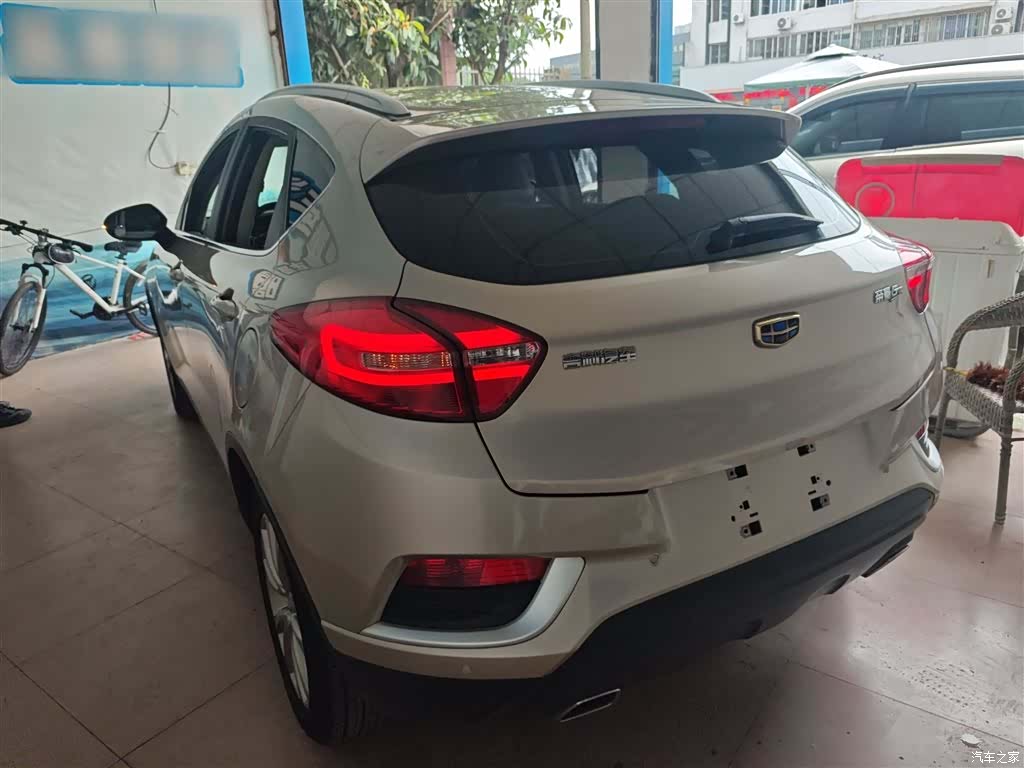 Geely Emgrand, 2017 все фото