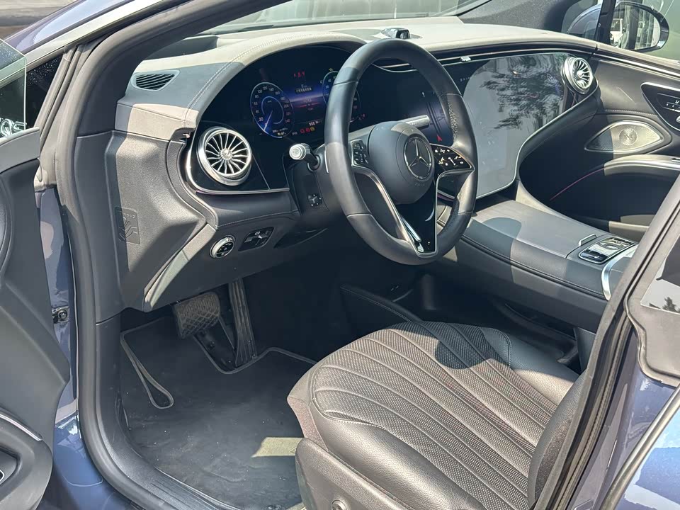 Mercedes-Benz EQS
