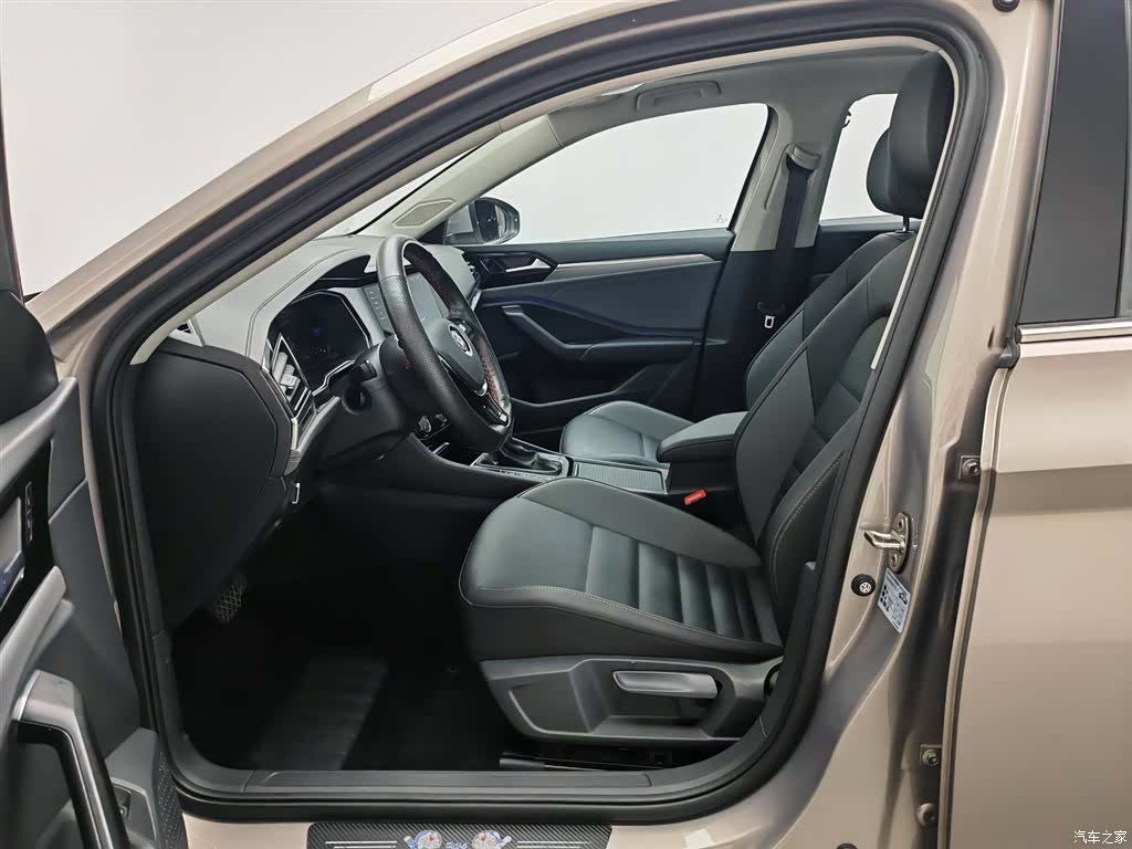 Volkswagen Sagitar, 2021 10