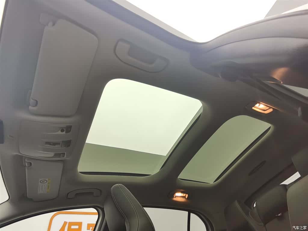 Mercedes-Benz GLA, 2019 14