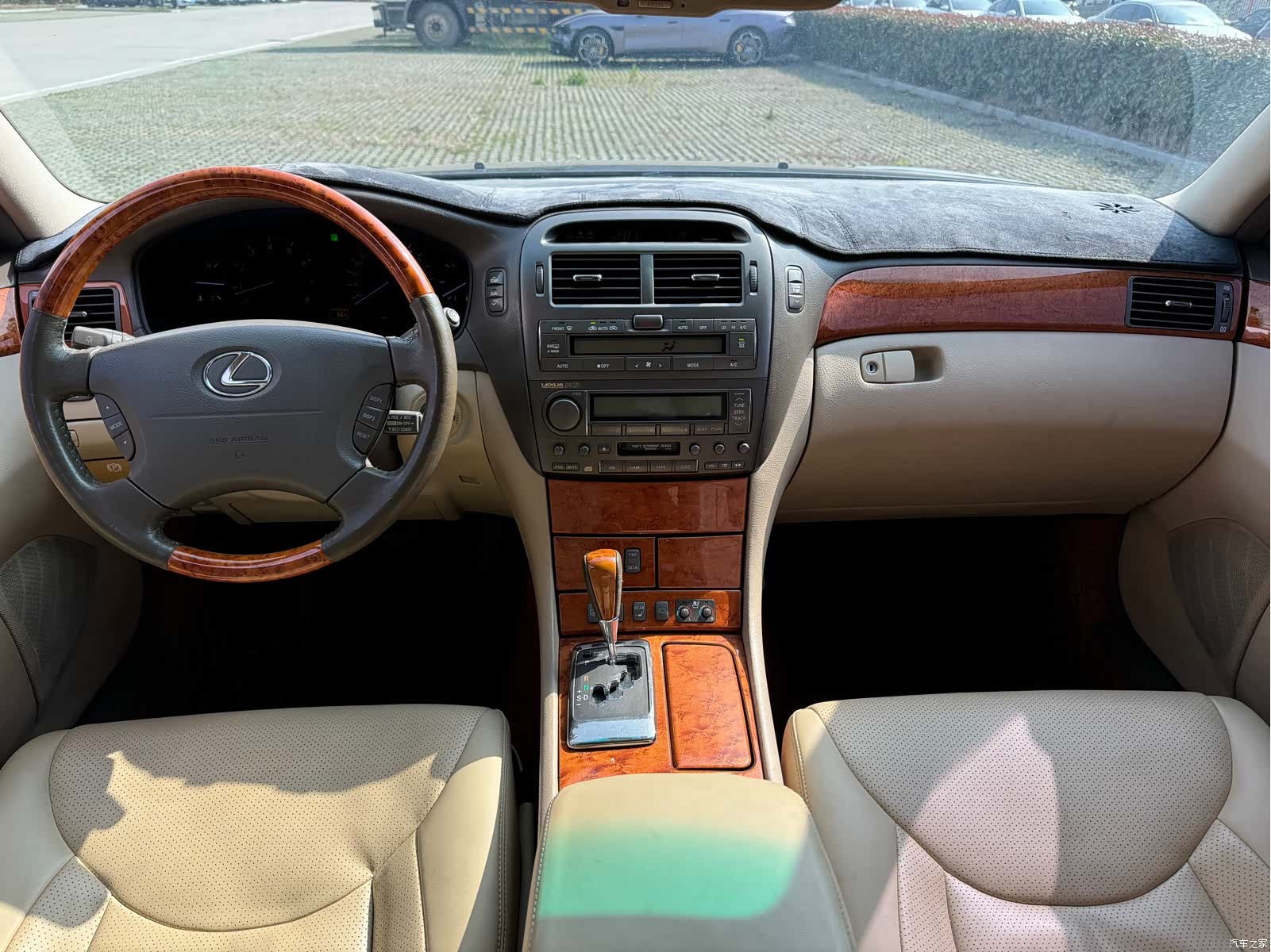Lexus LS, 2004 все фото