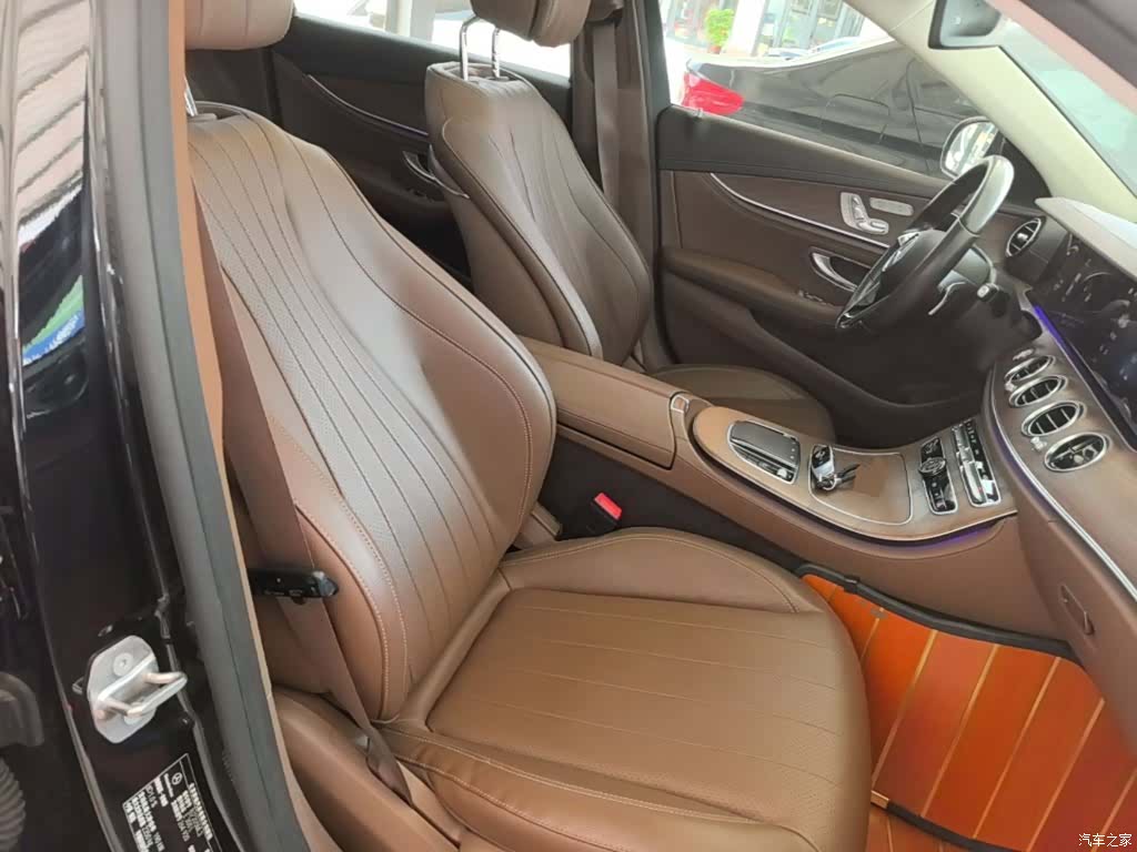 Mercedes-Benz E-Class, 2021 25