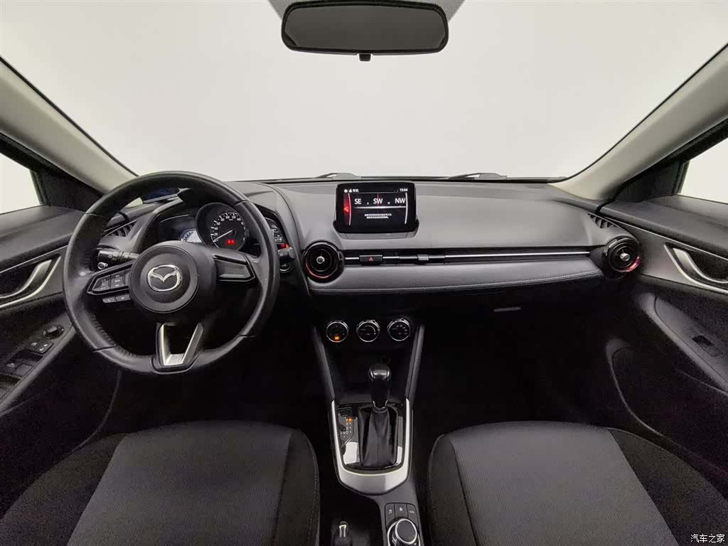 Mazda CX-3, 2018 все фото