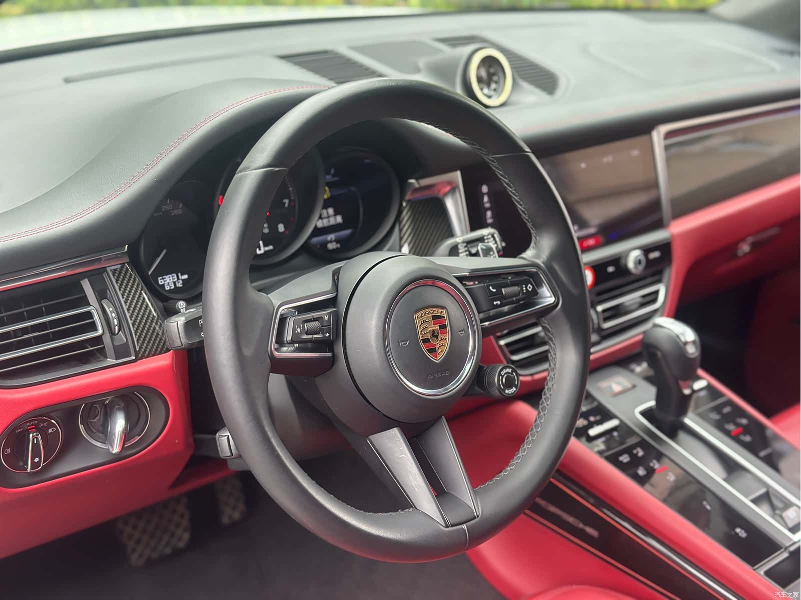 Porsche Macan, 2023 9