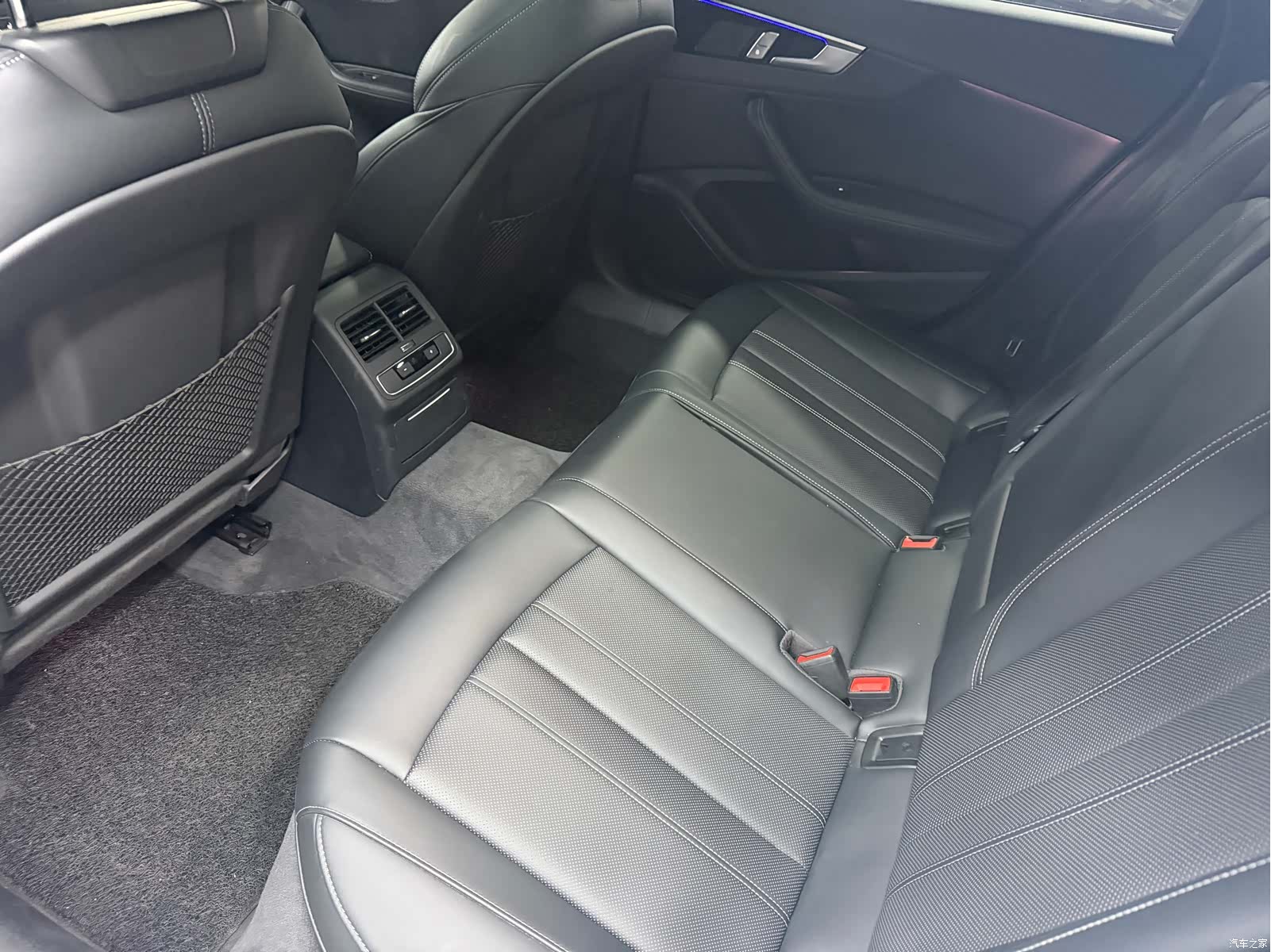 Audi A4L, 2024 10