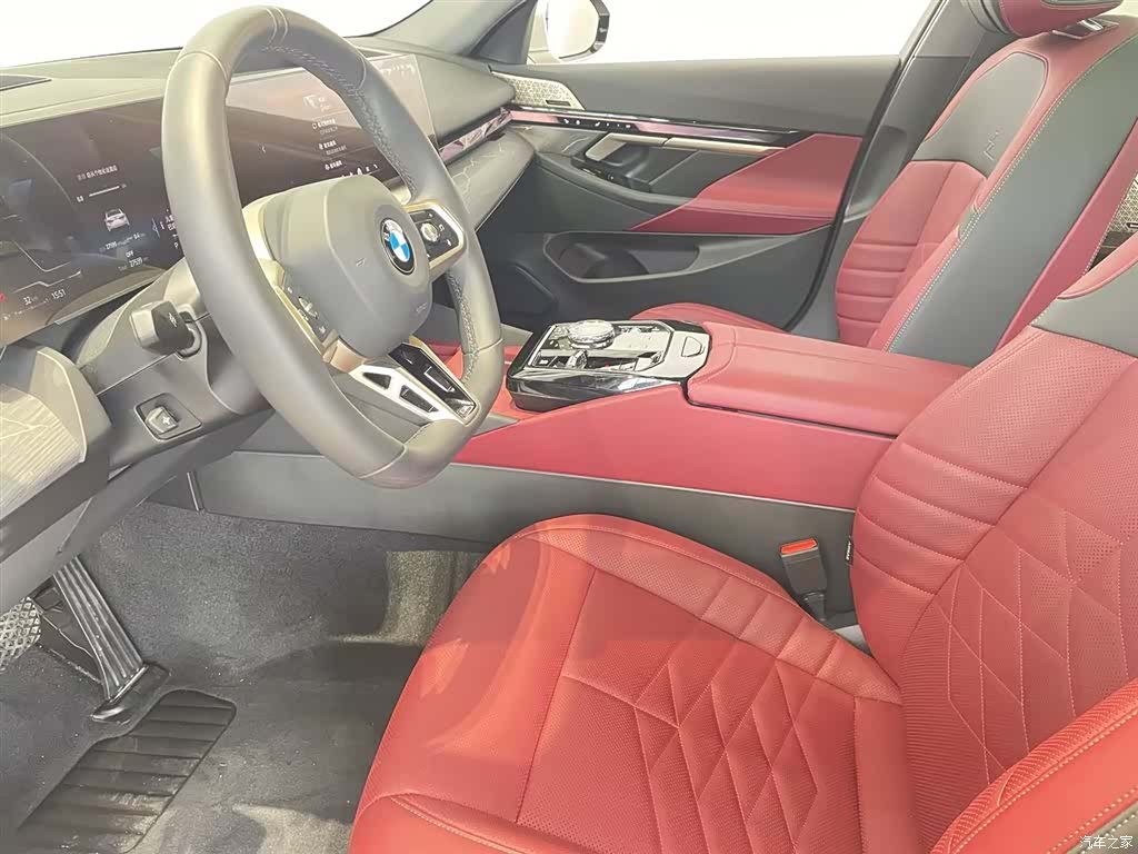 BMW 5 Series, 2025 16