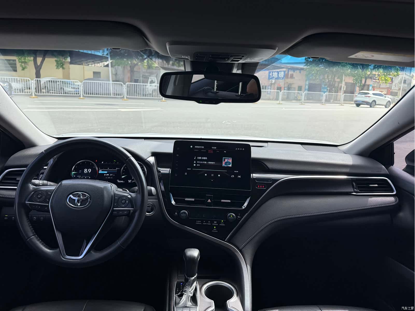 Toyota Camry, 2023 все фото