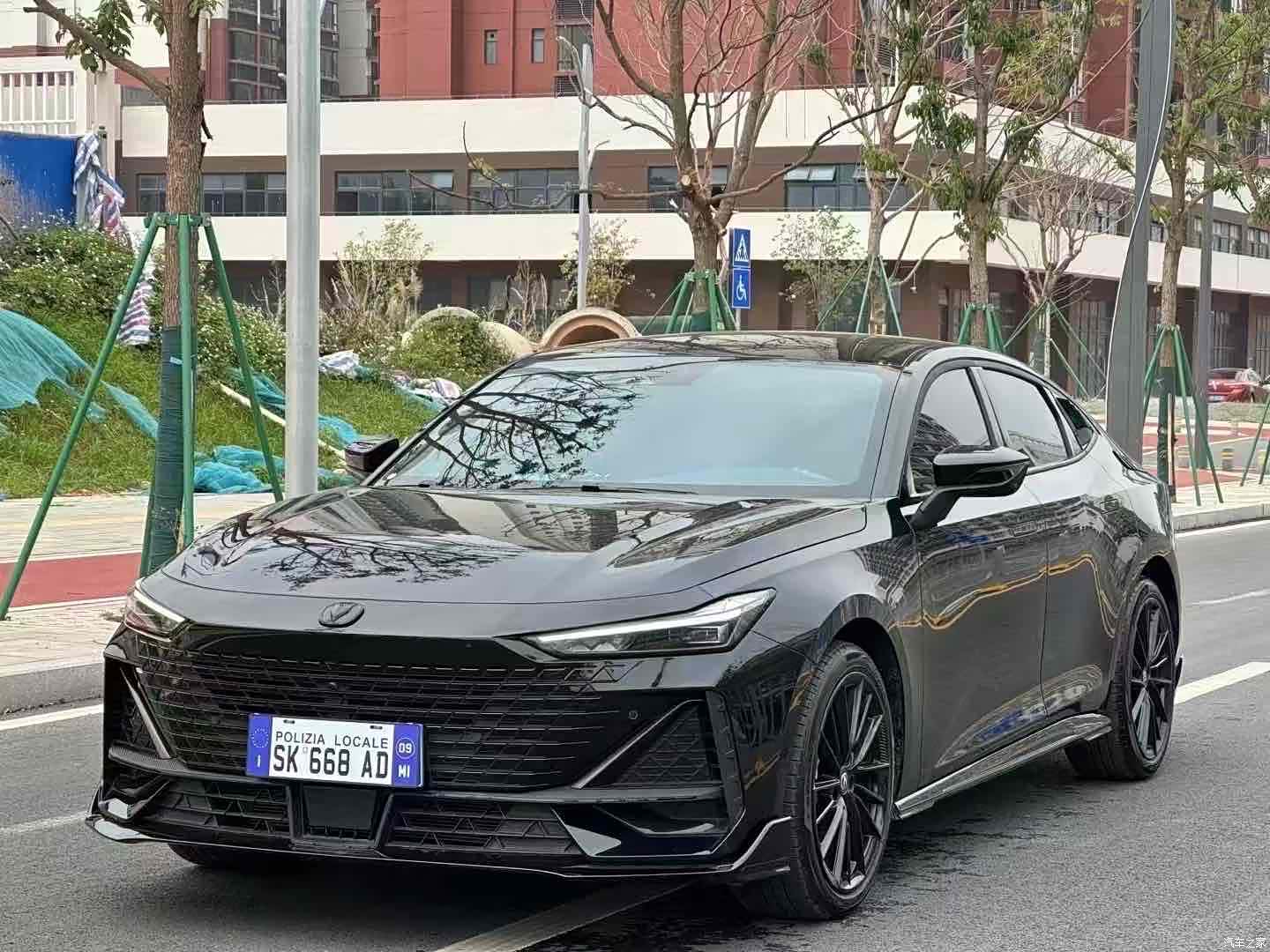 Changan UNI-V, 2023 1