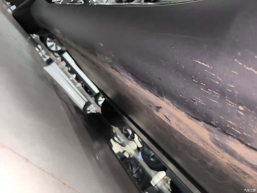 Tesla Model Y, 2025 21