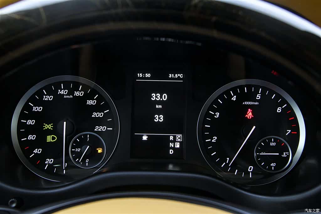 Mercedes-Benz 7, 2024 15
